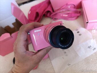 Nikon 1 J1 Pink Boxed + Objektivy - 10