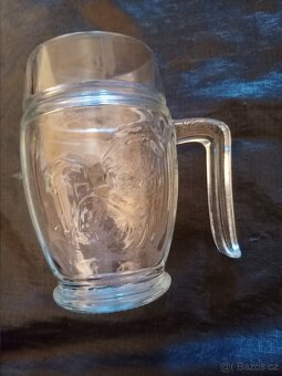 Prodám skleničky kozel a 2 tácky - 10