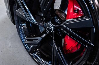 Audi RS6 Avant - 10