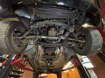 Chrysler 300c V6 2,7L 185xxx km pěkný stav - 10