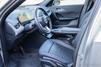 BMW IX1 e Drive20 elektromobil 2024, 9500km - 10