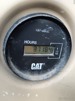 Pásový Bagr CAT 307 B - 10