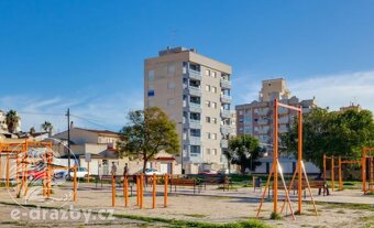 Apartmán 54 m2 se dvěma ložnicemi a bazénem v Nueva Torrevie - 10