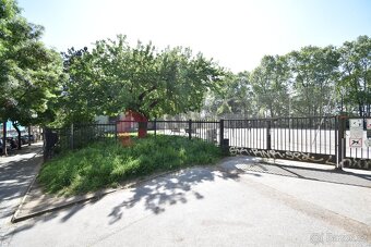 Pronájem bytu 2+kk, 52 m2, vč. parkovacího stání, Holešovice - 10