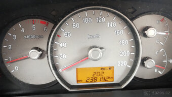 Kia Carens, r.v. 2007 CRDi, 103kW - 10