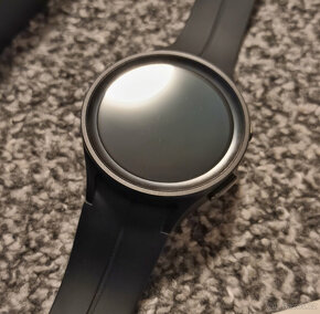 Hodinky SAMSUNG Galaxy Watch5 Pro - 10