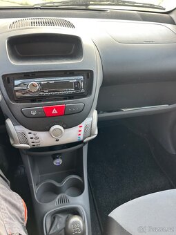 Peugeot 107 1.0i - 10