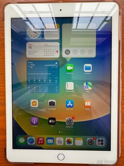 iPad 5. Generace 128GB Wi-Fi Gold (2017) - 10