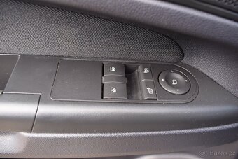 OPEL ZAFIRA 1,6i 85kW SERVISKA PO SERVISU TOP STAV - 10