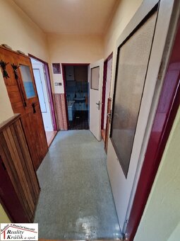 RD s dvěma prodejnami v centru Kutné Hory. - 10