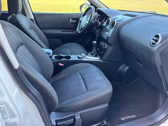 Nissan Qashqai, 2,0i 104kW 4x4 panorama - 10