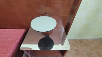 Starší manželská postel (ložnic) - 10