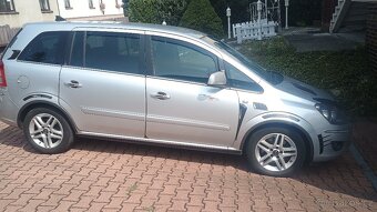 Opel Zafira B 1.7 diesel rok 2011 7místni - 10
