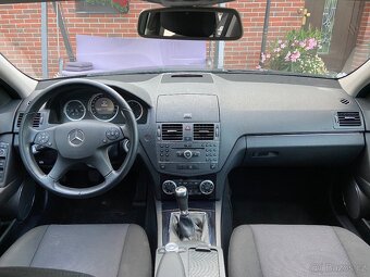 MERCEDES -BENZ / C200 / W204 / 100KW / NAVI / TAŽNÝ / 1.MAJ - 10