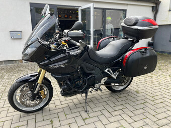 Triumph Tiger 1050 - 10