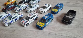 autíčka - modely Bburago 1/43 starší - 10