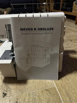 Šicí stroj coverlock/overlock Merrylock MK 4075 - 10