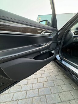 BMW 730d (G11), r.v. 2017 - 10