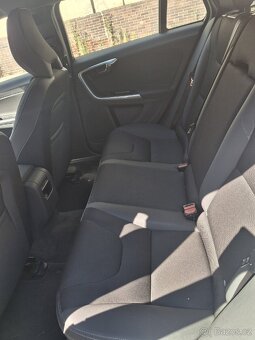 Volvo V60 D4 120kW - 10
