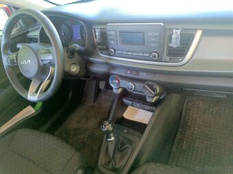Kia Rio - 10