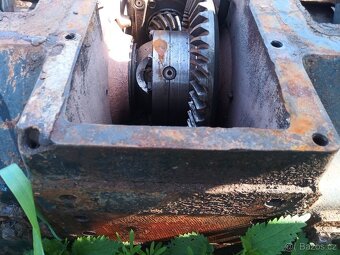 Převodovka a rozvodovka Zetor 7245 - 10