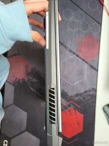 Asus Rog strix 15 - 10