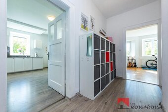 Prodej moderně řešené prvorepublikové vily 4+1, v obci Ledči - 10