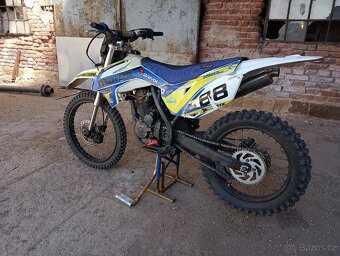 X-moto xb88 250 - 10