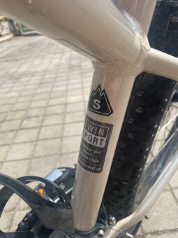 Horské kolo Specialized Rockhopper Sport 27.5 - 10