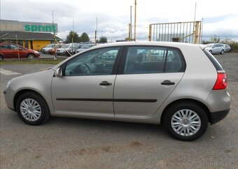 Volkswagen Golf 1,6 85 kW KLIMA Serviska benzín - 10