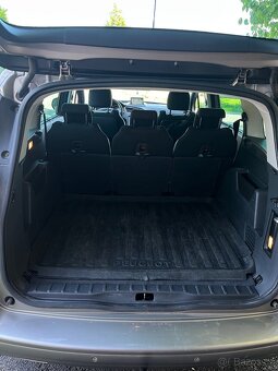 Peugeot 5008 2,0HDI. 110KW - 10