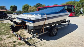 Motorový člun Bayliner 185, po servisu, vlek. Odpočet DPH - 10