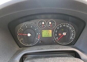 Ford Fusion 1,4 16V benzín manuál 59 kw - 10