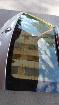 Škoda Rapid – Dveře kufru Stříbrná LA7W - 10