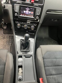 VW Golf VII 2,0 TDI - 10