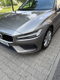 Volvo V60, D3, 2019, manuál - 10