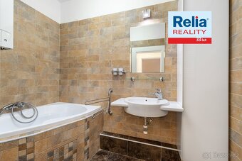 Krásný cihlový byt 3+kk 107 m², Pardubice (ul. Havlíčkova) - 10