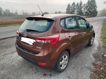 Hyundai IX20 - 10