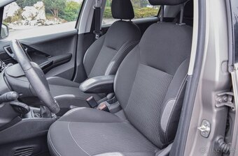 Peugeot 208 1.2 Active 2015 - 10