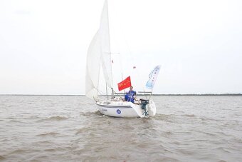 Prodám duralovou plachetnici tovarní vyroby - 10