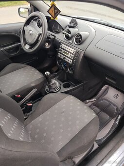 Ford Fiesta - 10