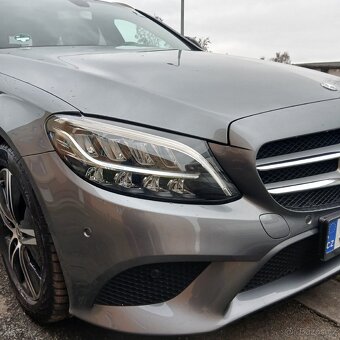 MERCEDES-BENZ C200d//2019 - 10
