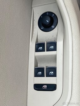 ŠKODA SUPERB KOMBI AUTOMAT 2015 - 10