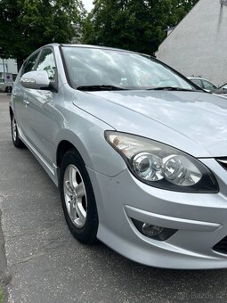 Prodám Hyundai i30, rok 2010 - 10