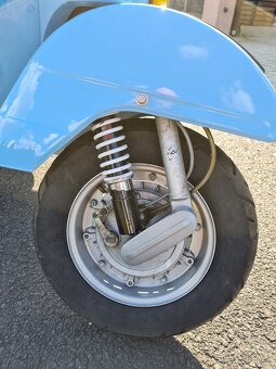 Piaggio Vespa  P200E - 10