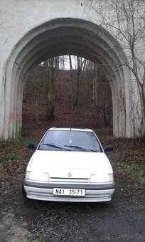 Renault 21 - 10