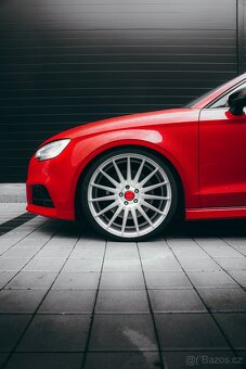 Prodam Audi S3 2017 Facelift v barve Tango Red - 10