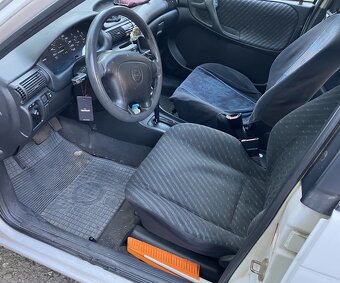 Opel Astra F 1.4 16V, r.v. 1996 – automat, slušný stav - 10