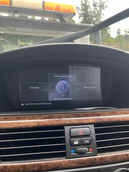 BMW e92 335i RWD Manuál - 10