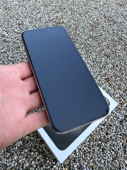 IPhone 15 pro - baterie 100% natural - 10